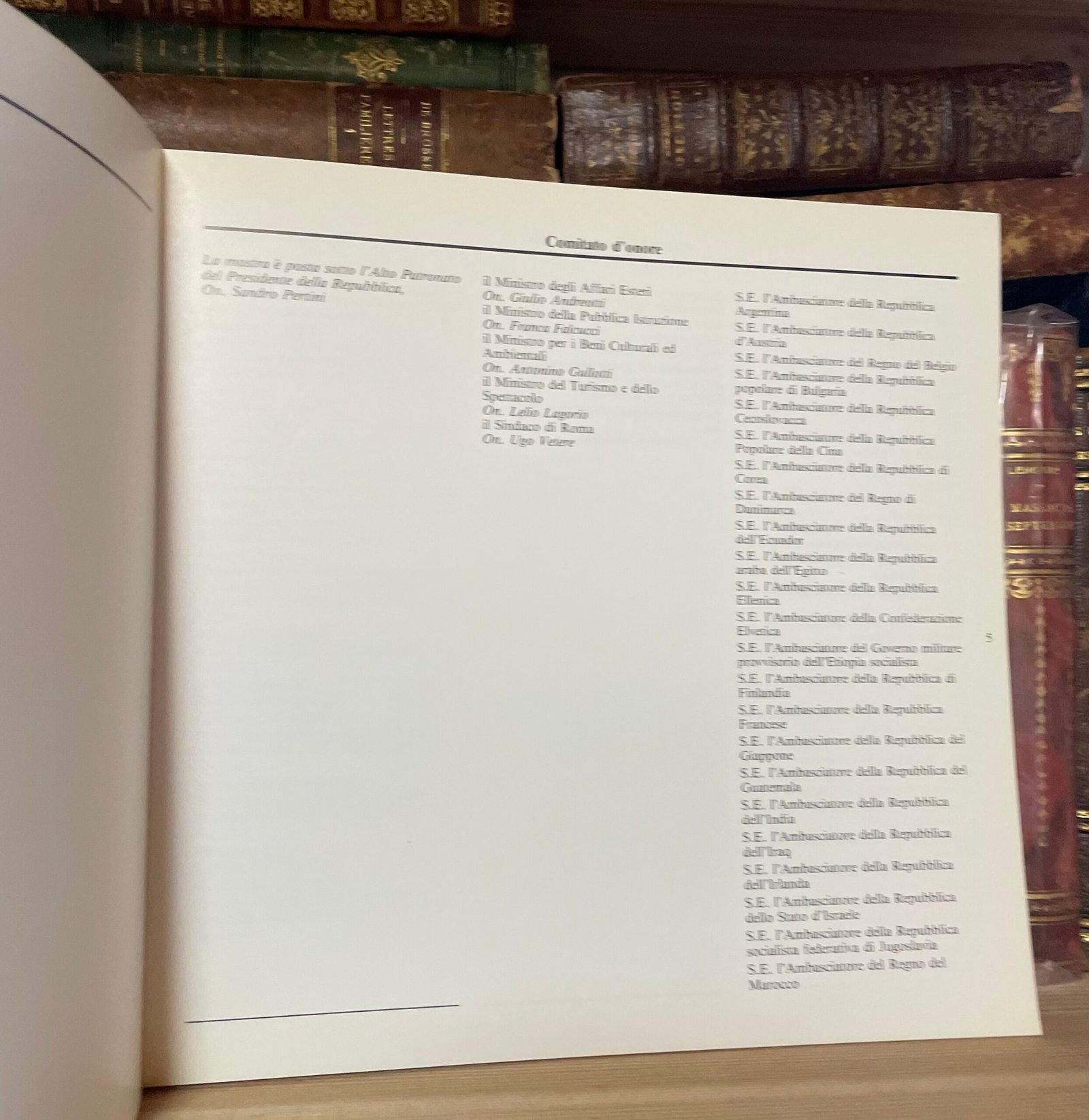 Bambole Tradizioni costumi cultura di popoli Catalogo Roma 1984 - immagine 3