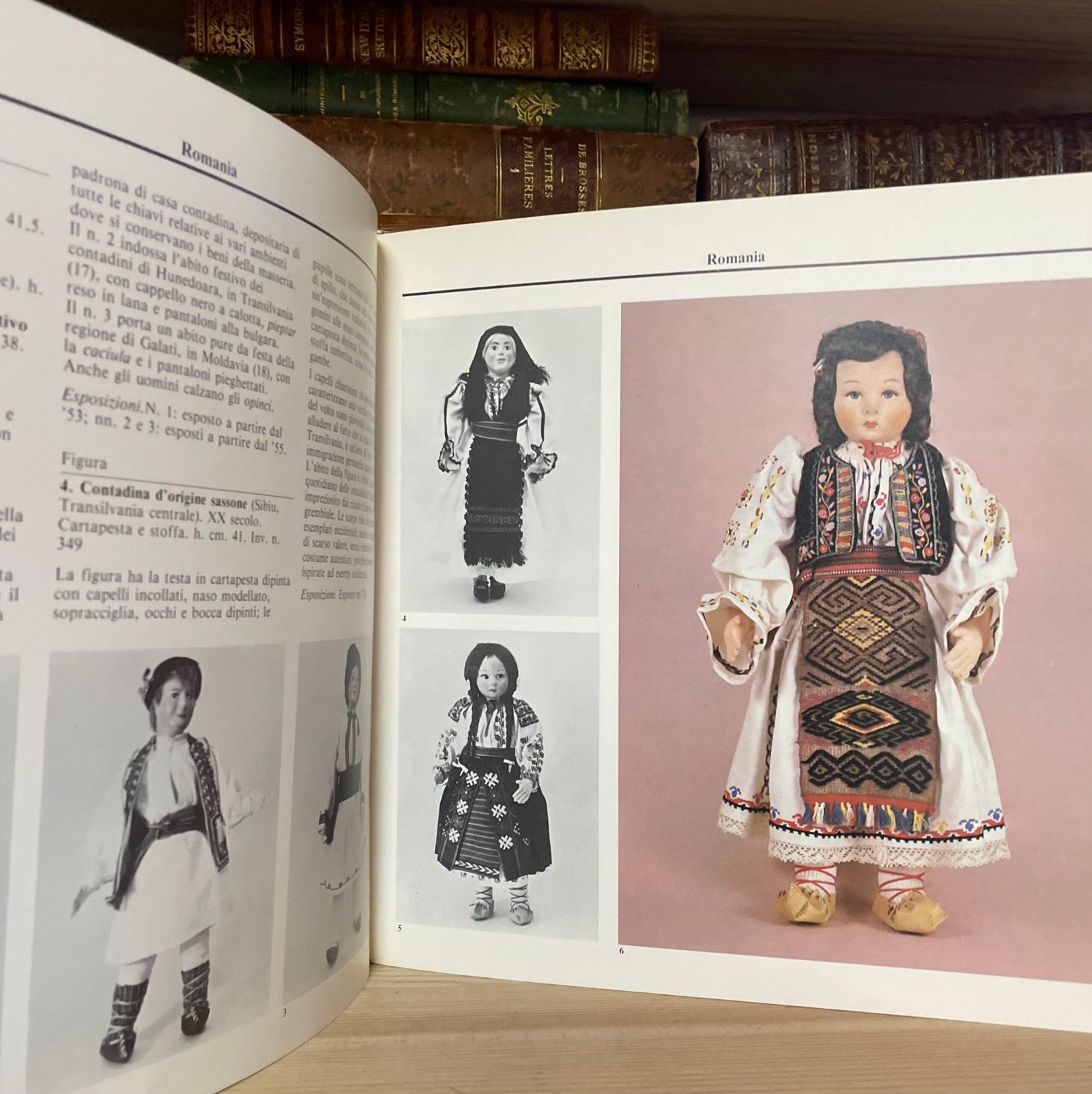 Bambole Tradizioni costumi cultura di popoli Catalogo Roma 1984 - immagine 8