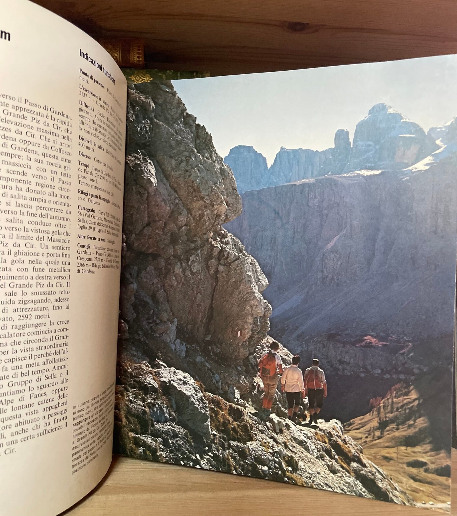 Sepp Schnürer Ferrate delle Dolomiti 55 itinerari attrezzati Zanichelli 1981 - immagine 11