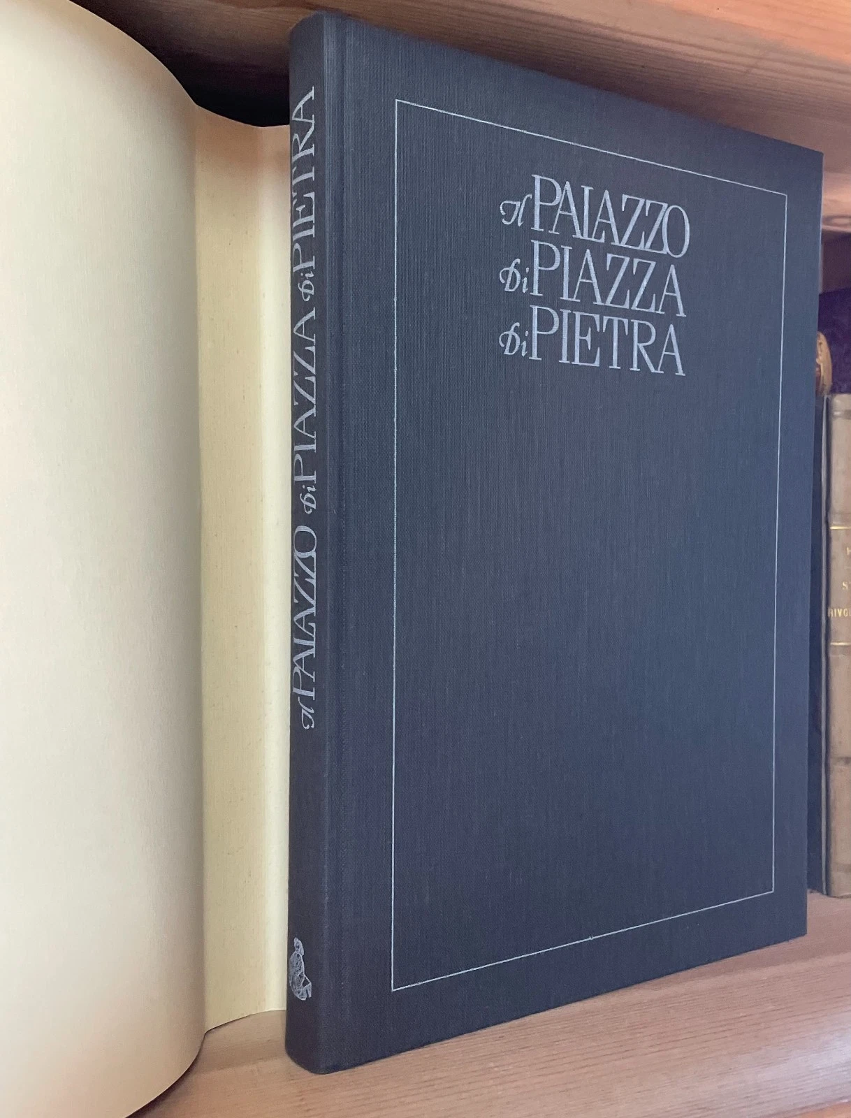 Il palazzo di piazza di pietra Multigrafica Editrice novembre 1987 - immagine 3