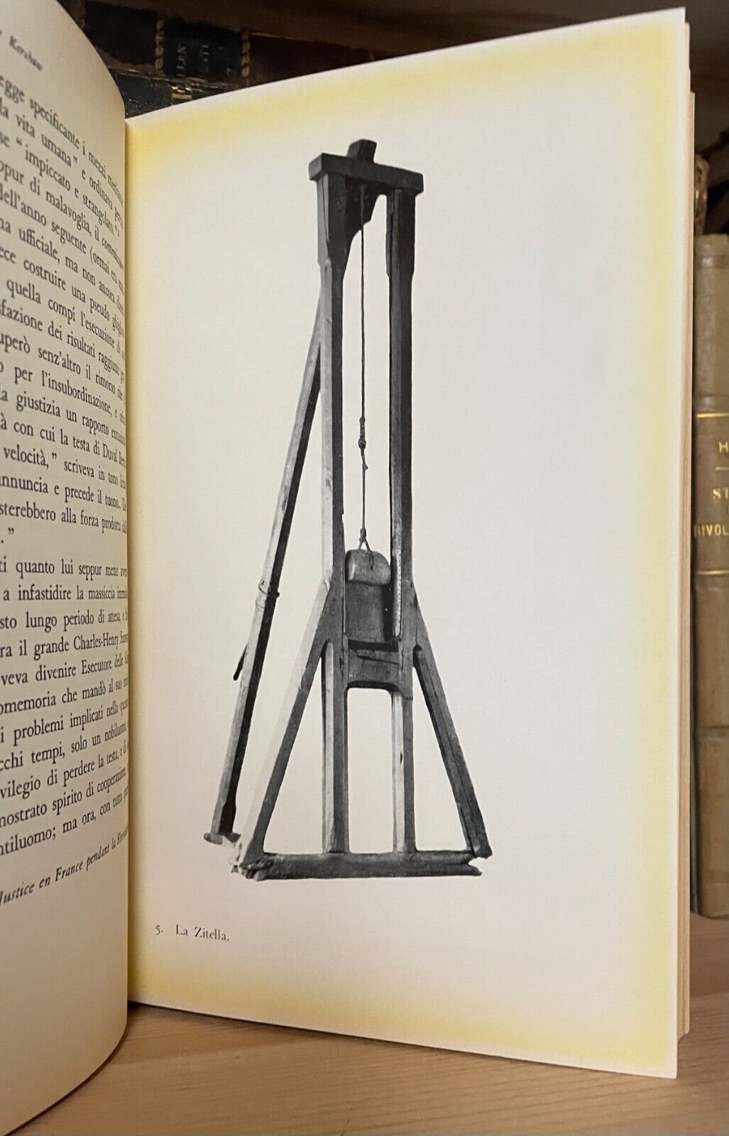Alister Kershaw Storia della ghigliottina Feltrinelli 1960 - immagine 4
