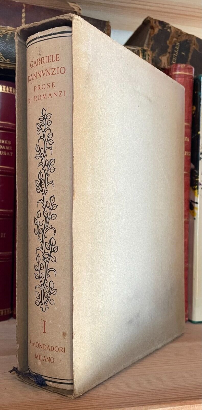 Gabriele D'Annunzio Prose di romanzi Vol I I romanzi della Rosa Mondadori 1940 - immagine 3