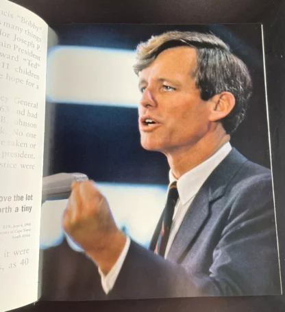 Harry Benson R.F.K. A photographer's journal powerHouse Books 2008 - immagine 9