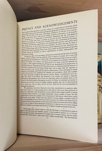 European ceramic art from the end of the Middle Ages to about 1815 Faber & Faber - immagine 6