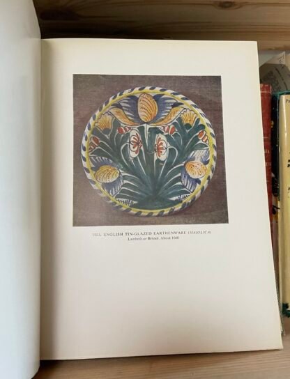 European ceramic art from the end of the Middle Ages to about 1815 Faber & Faber - immagine 10