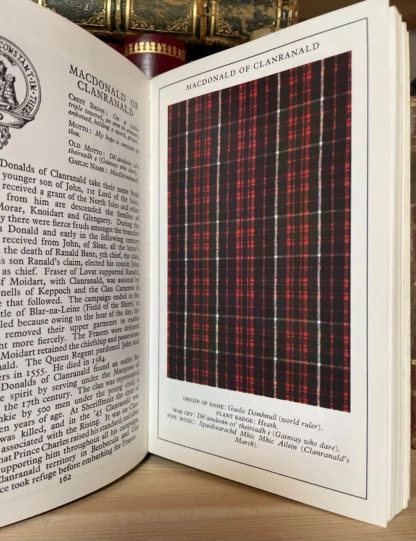 Robert Bain The Clans and Tartans of Scotland Collins 1978 - immagine 15