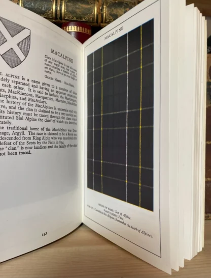 Robert Bain The Clans and Tartans of Scotland Collins 1978 - immagine 17