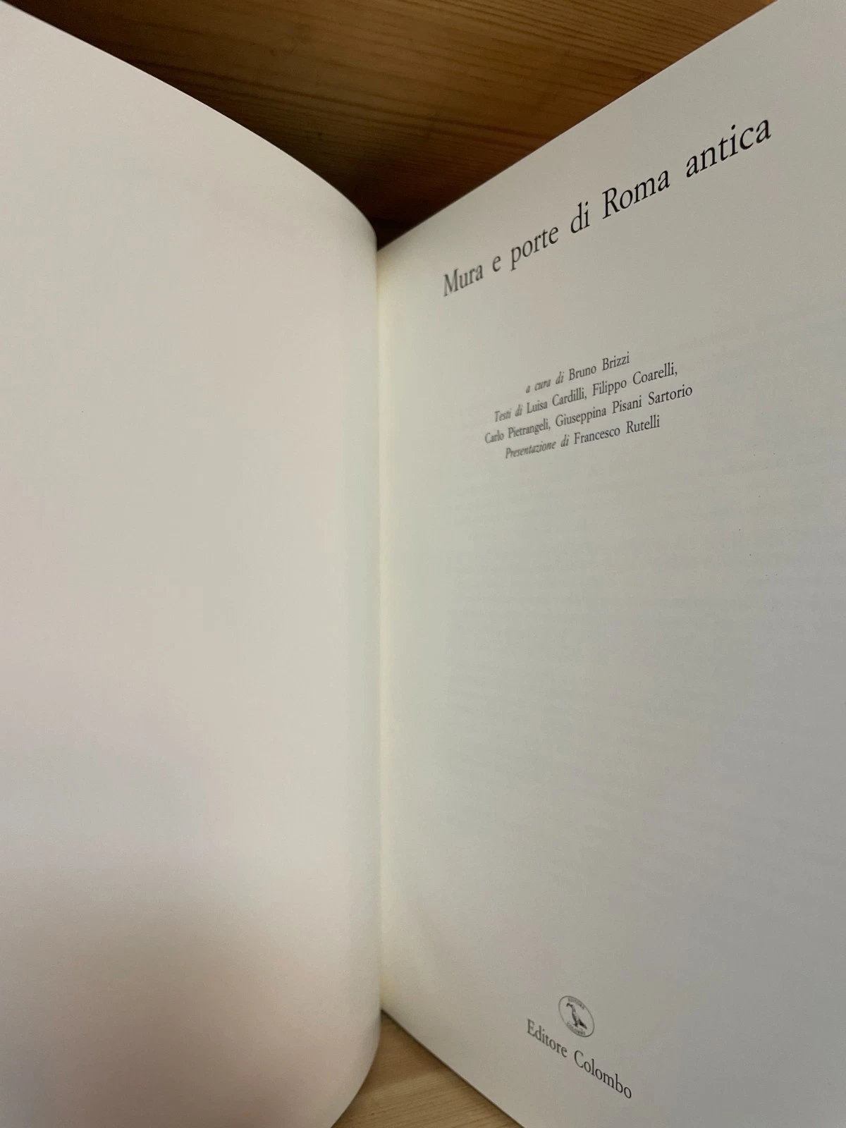 AA.VV. Mura e porte di Roma antica Editore Colombo 1995 - immagine 6