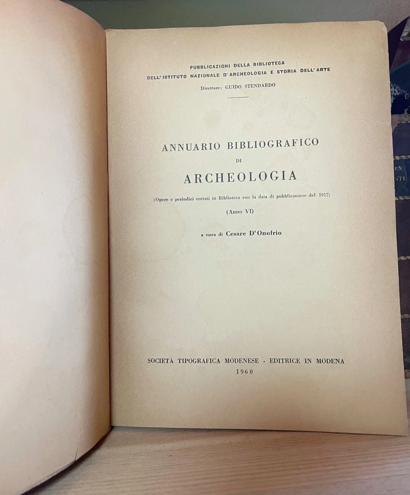 Condividi Cesare D'onofrio Annuario Bibliografico di Archeologia 1957 (anno VI) - immagine 3