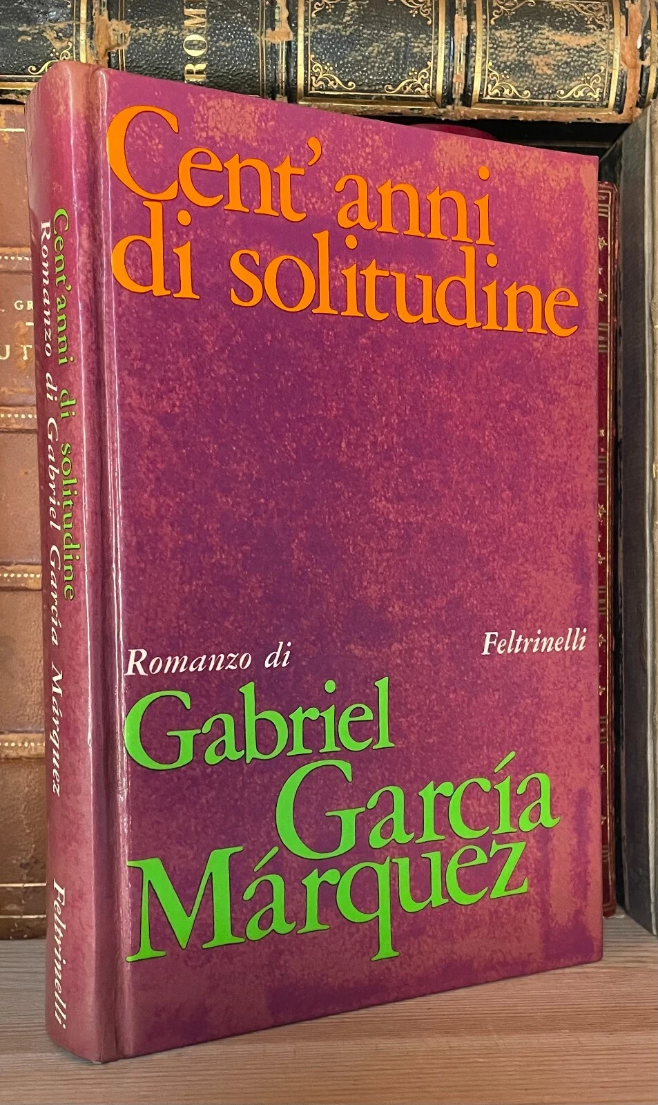 Condividi García Márquez Cent’anni di solitudine Feltrinelli 1981 ventitreesima edizione